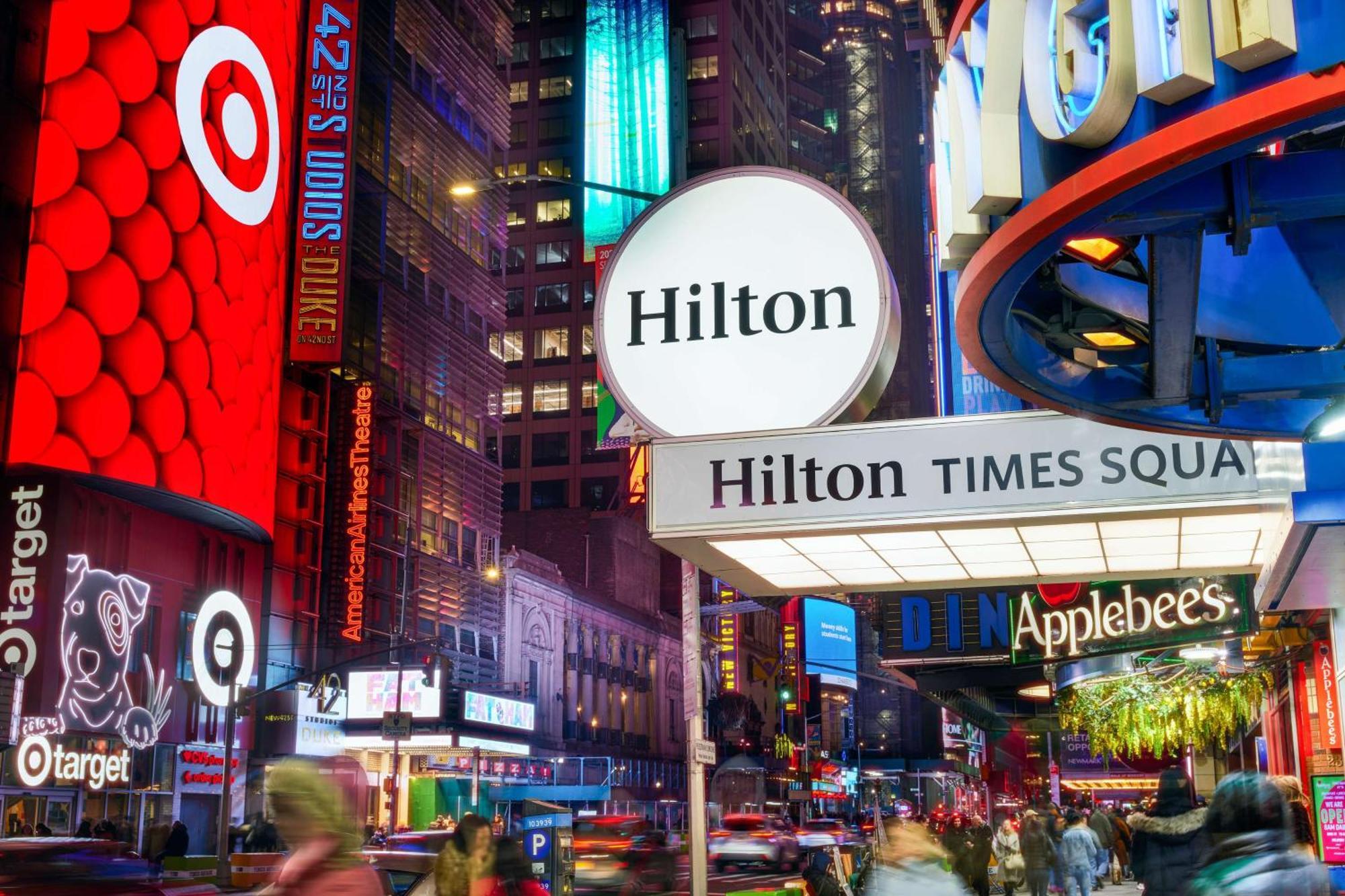Отель Hilton New York Times Square Экстерьер фото